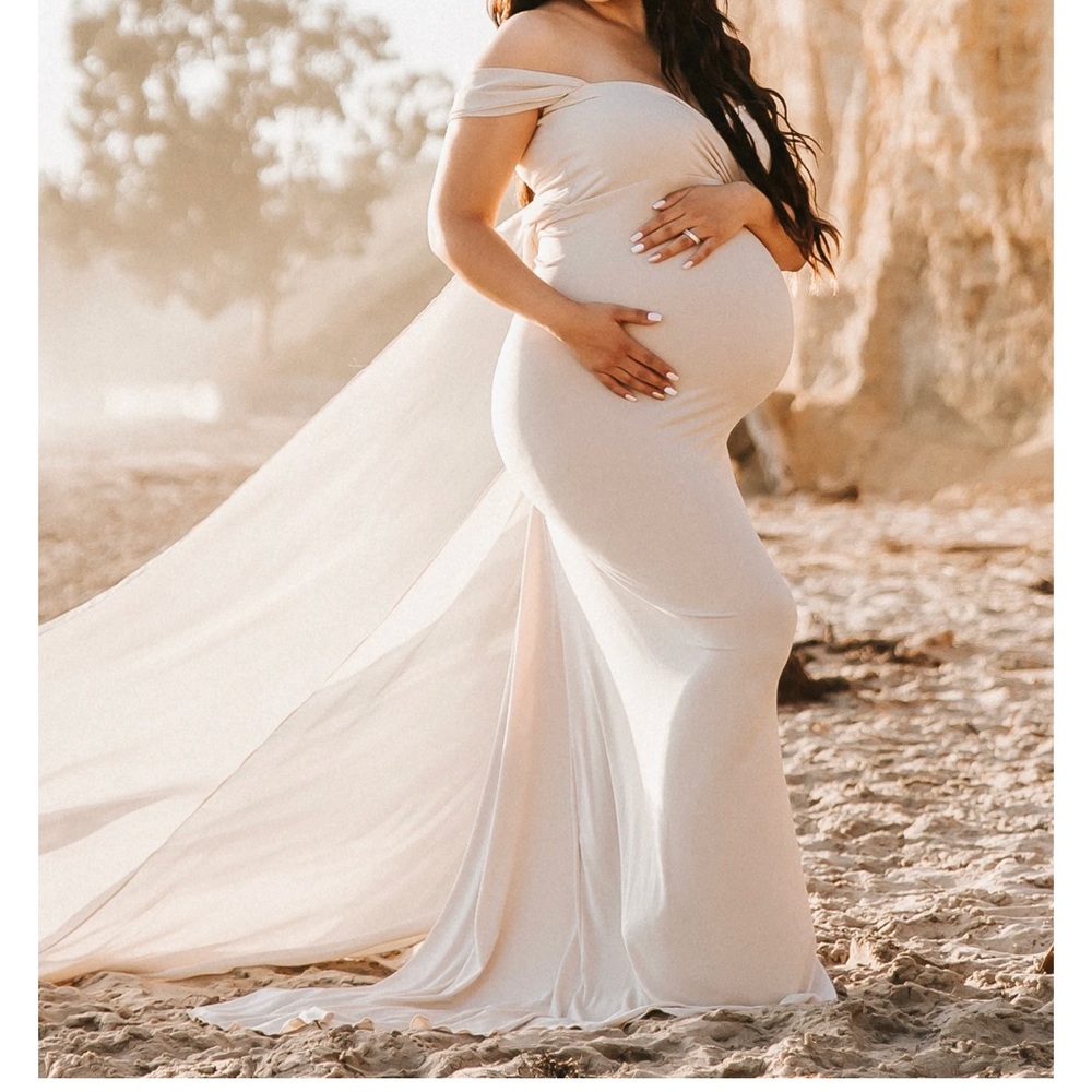 Brand:Anyuta Couture Size: XL Color: Champagne